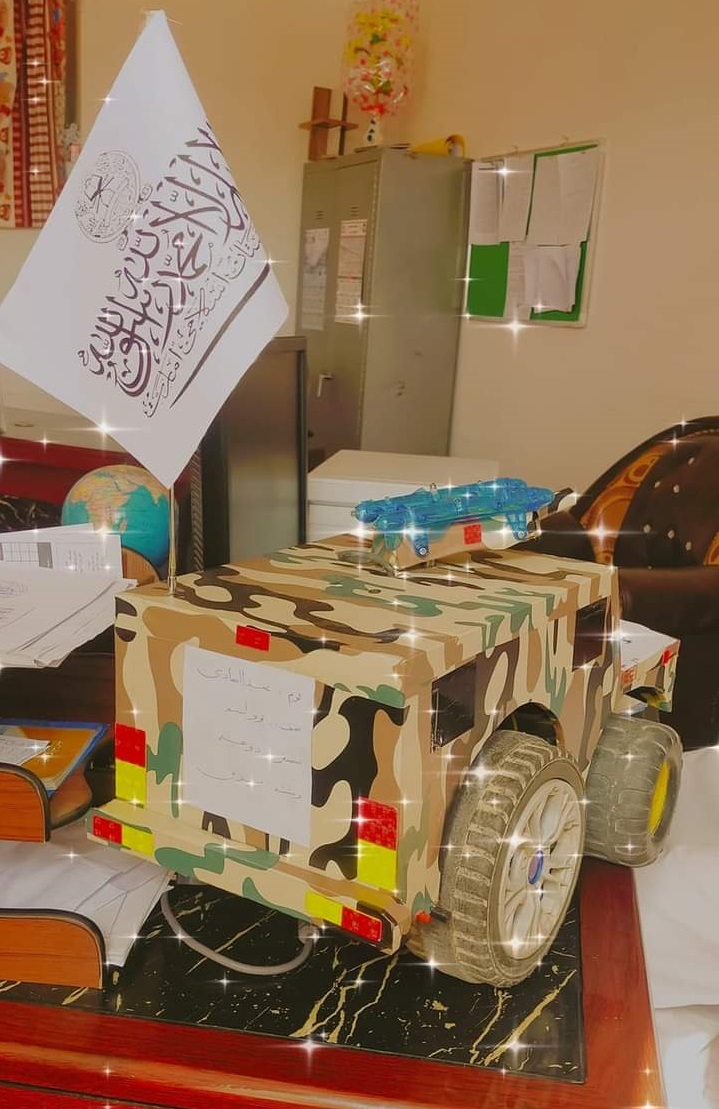 برقی پوځی موټر